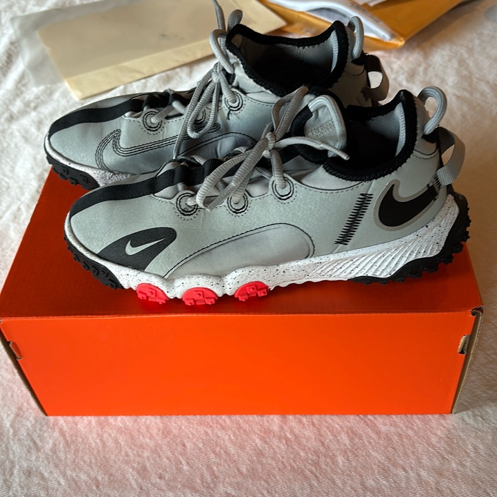 Nike Elite Baseball Softball Turf Shoes Future Field Size 4.5 Kids
